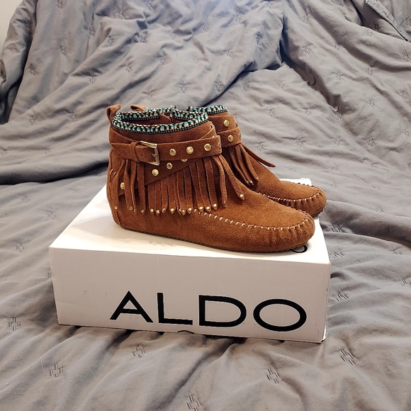 Aldo Bastiena Tan Suede Moccasin Fringe Ankle Boots 7 EUC - Picture 3 of 12